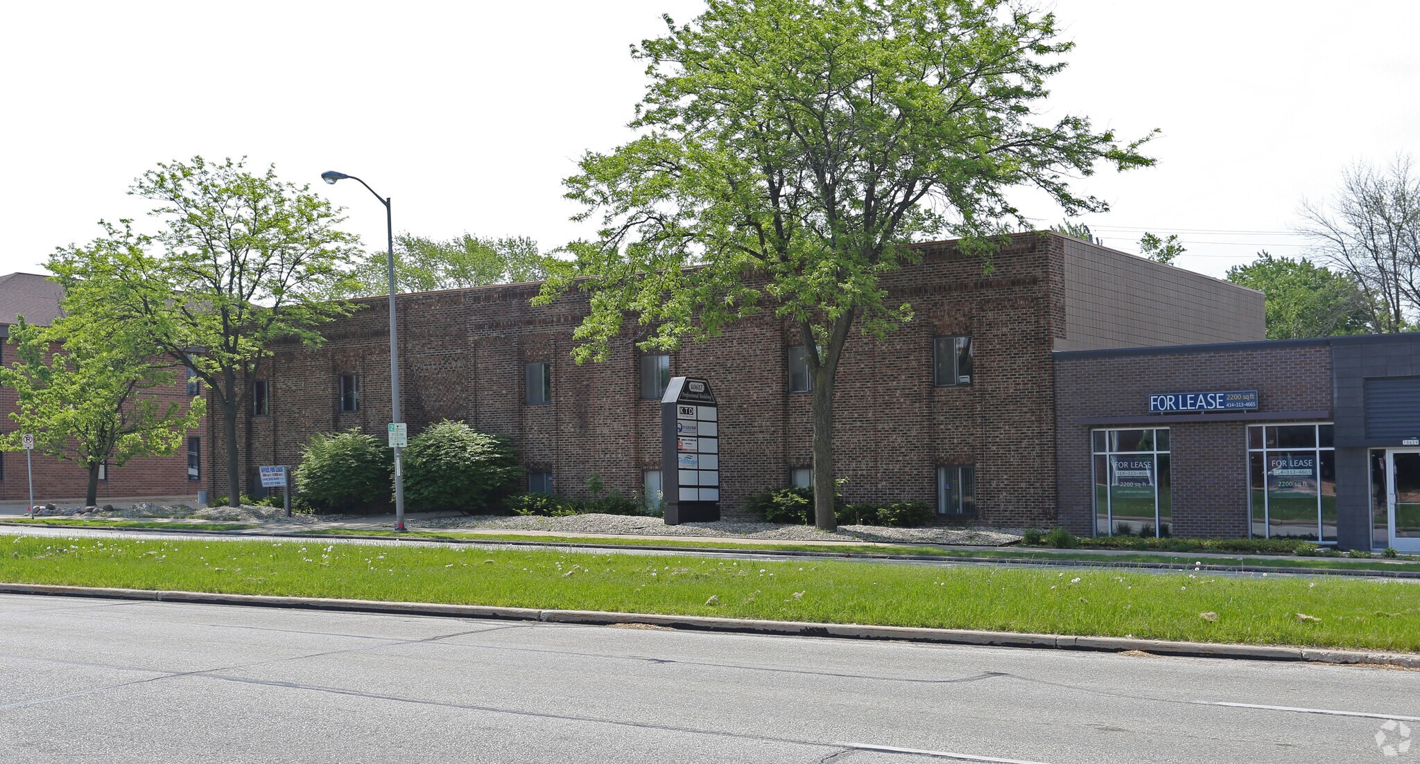 10617 W Oklahoma Ave, West Allis, WI for sale Primary Photo- Image 1 of 1
