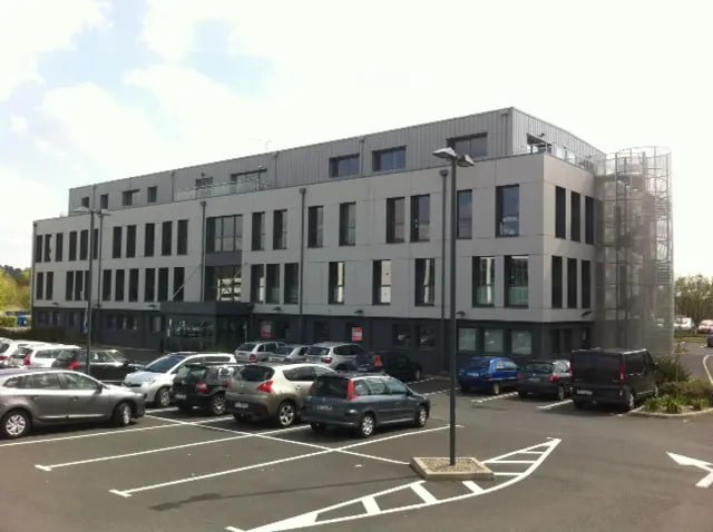 Vente Bureaux 111 m² - Photo 1