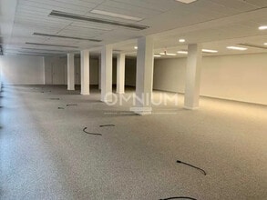Office in Lyon to rent Interior Photo- Image 1 of 3