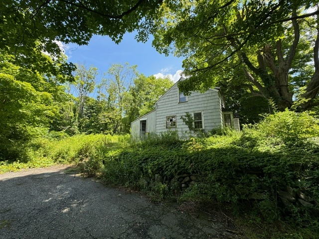 1 Sedor Ln, Newtown, CT for sale - Building Photo - Image 3 of 5