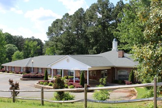 1107 Carthage St, Sanford, NC for sale Primary Photo- Image 1 of 1