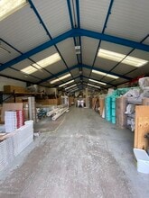 Birmingham New Rd, Tipton to rent Interior Photo- Image 2 of 3