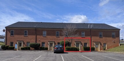 21 Timberoak Ct, Lynchburg, VA for rent Building Photo- Image 1 of 2