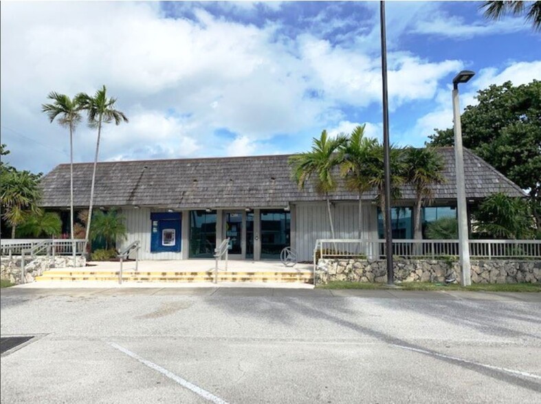 1200 E Blue Heron Blvd, West Palm Beach, FL for rent - Building Photo - Image 1 of 39