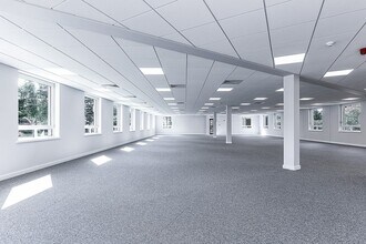 2620 Kings Court, Birmingham to rent Interior Photo- Image 1 of 2