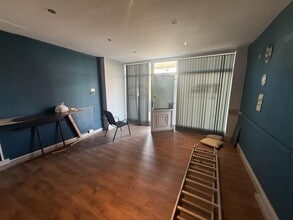 70 Seaview Rd, Wallasey to rent Interior Photo- Image 2 of 6