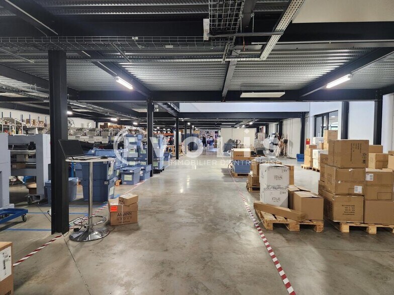 Light Industrial in Villeurbanne to rent - Building Photo - Image 2 of 11