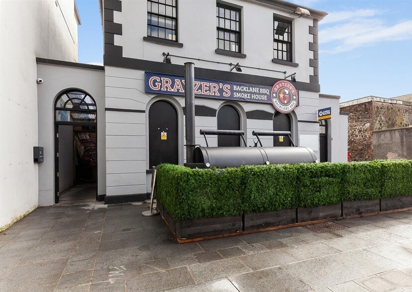 15 Lancasterian St, Carrickfergus to rent - Building Photo - Image 3 of 4