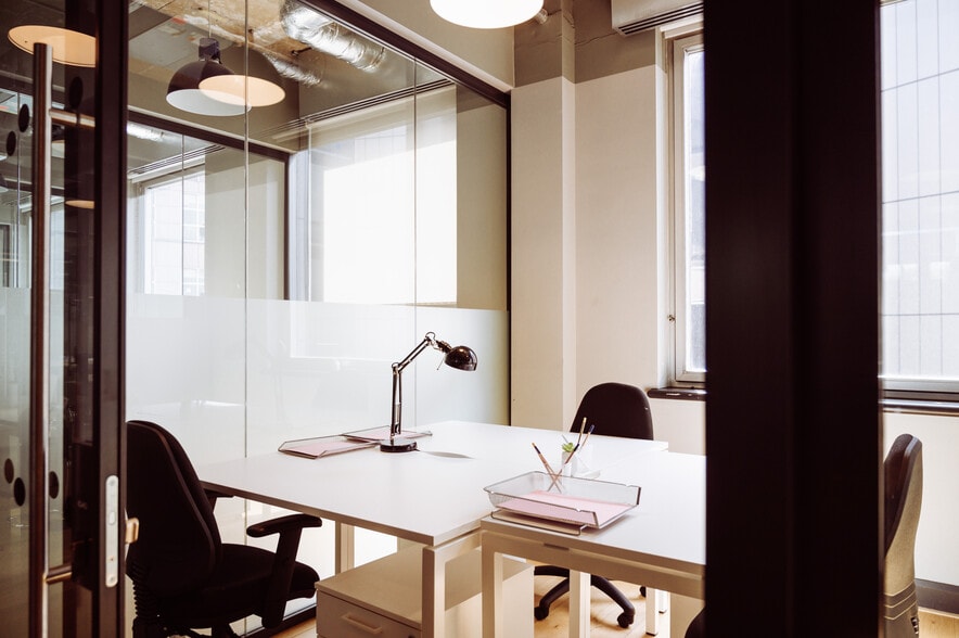 14-22 Gray's Inn Rd, London to rent - Interior Photo - Image 2 of 20