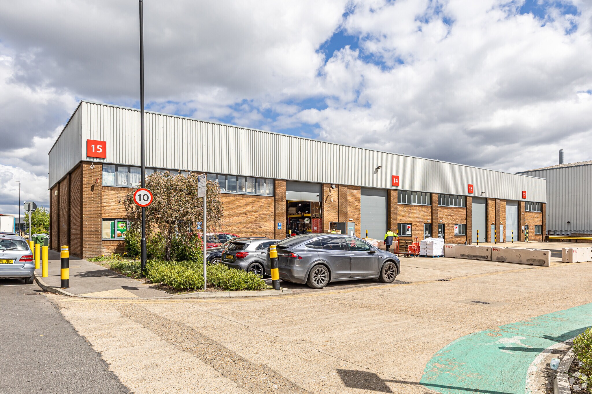 Derby Rd, Greenford for sale Primary Photo- Image 1 of 1