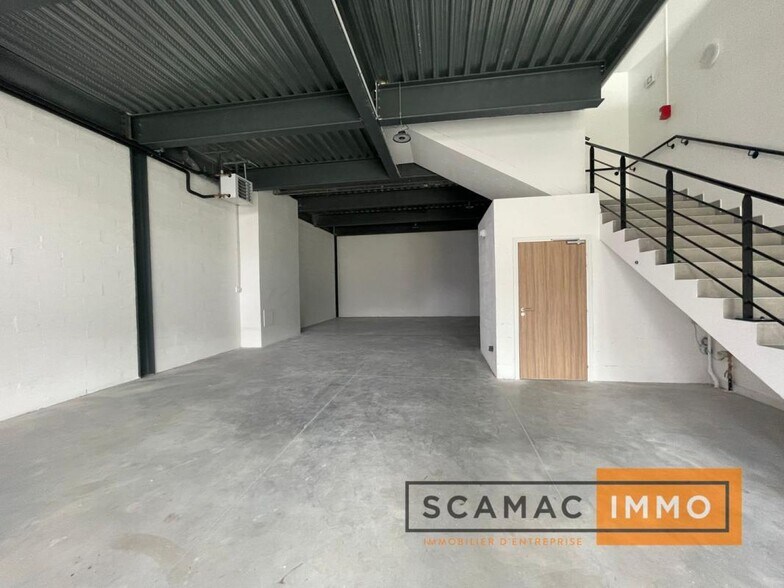 Light Industrial in Fresnes to rent - Building Photo - Image 3 of 6