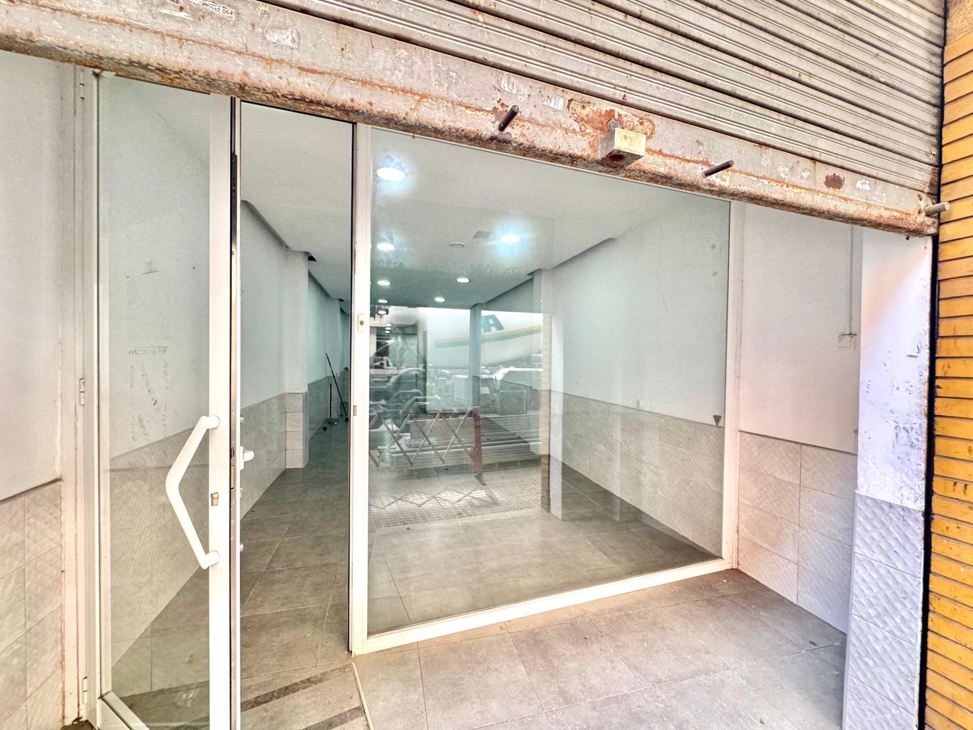 Retail in Gandia, Valencia for sale Primary Photo- Image 1 of 8