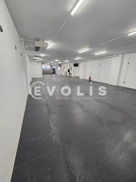 Retail in Bordeaux for sale - Interior Photo - Image 2 of 7