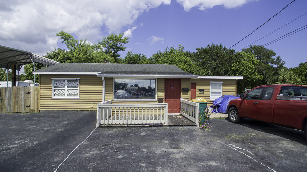 1918 Aurora Rd, Melbourne, FL for sale - Primary Photo - Image 1 of 21