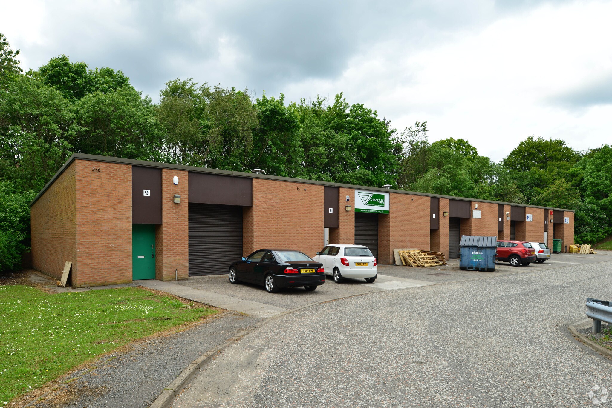 9 Eastfield Farm Rd, Penicuik for sale Primary Photo- Image 1 of 1