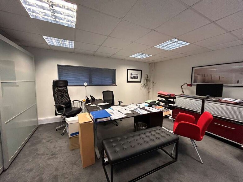 128A Eglantine Av, Belfast for sale - Building Photo - Image 2 of 5