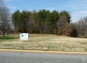 Way St, Reidsville, NC for sale Primary Photo- Image 1 of 2