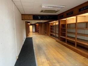 4 High St, Cowbridge to rent Interior Photo- Image 1 of 2