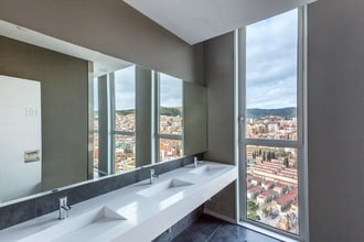 Avinguda De Rio de Janeiro, 56-58, Barcelona, Barcelona to rent Interior Photo- Image 2 of 2