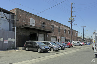 More details for 734 E 62nd St, Los Angeles, CA - Industrial for Rent