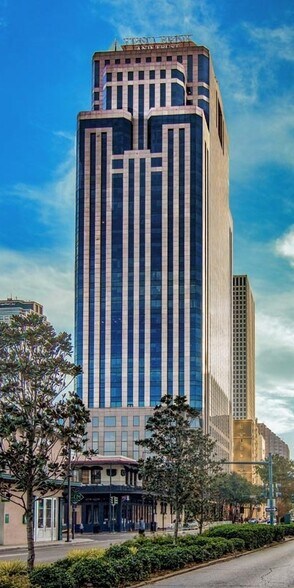 909 Poydras St, New Orleans, LA for sale - Primary Photo - Image 1 of 1