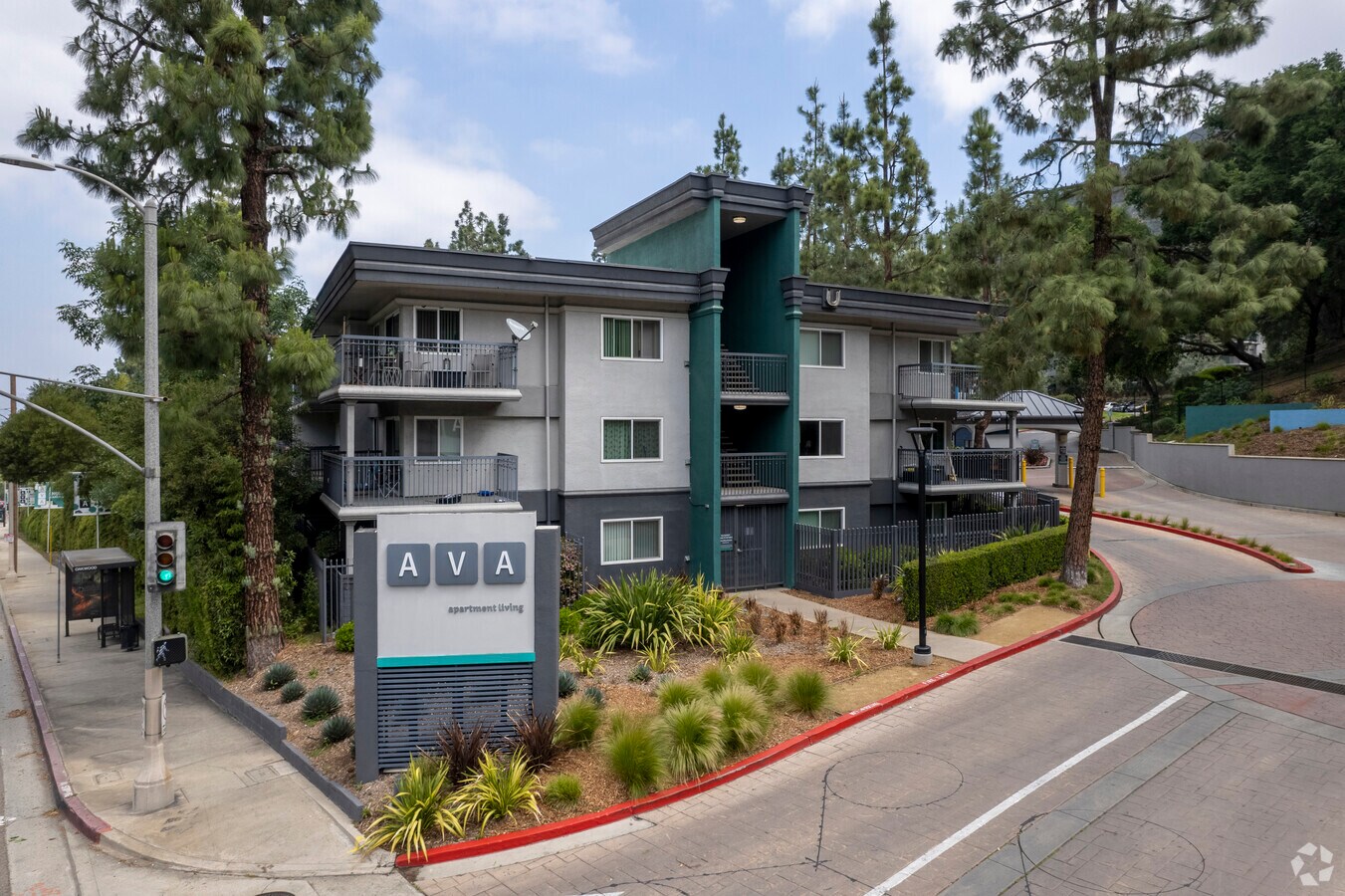 3600 Barham Blvd, Los Angeles, CA 90068 Property Record