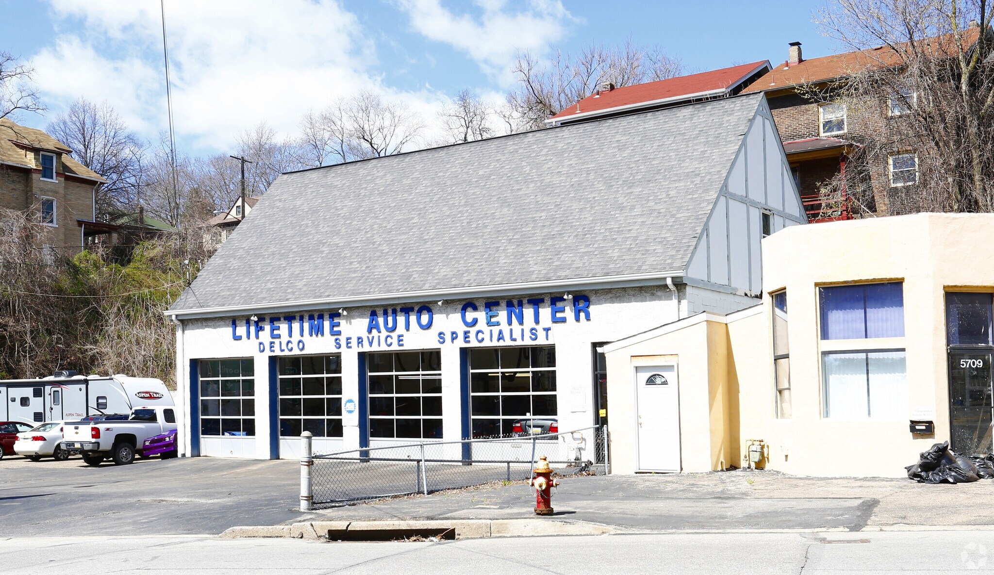5711 Forward Ave portfolio of 2 properties for sale on LoopNet.co.uk Primary Photo- Image 1 of 4