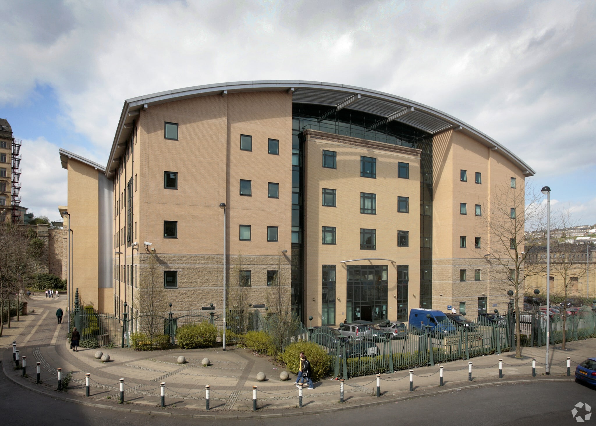 St Blaise Way, Bradford to rent Primary Photo- Image 1 of 2