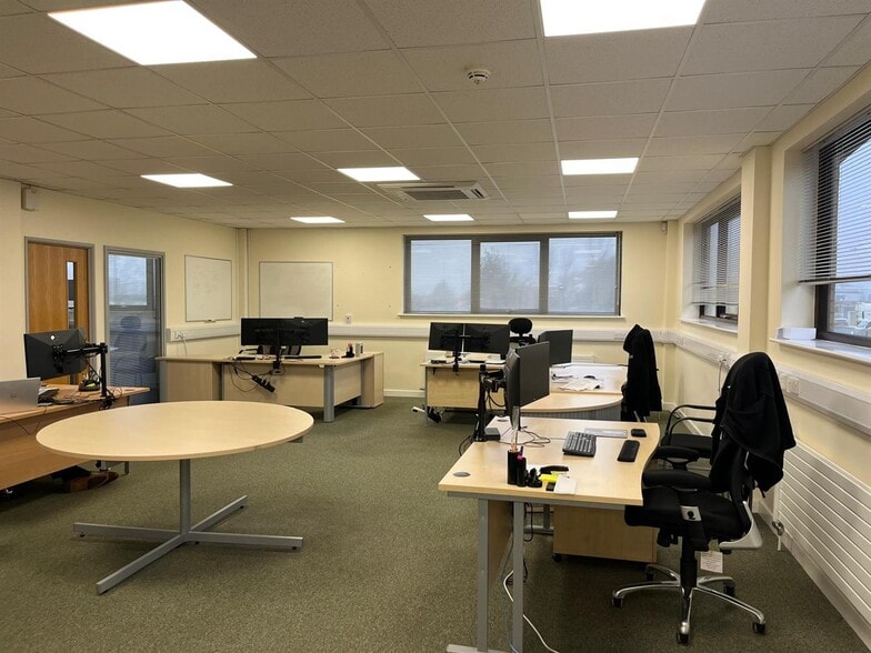 South Rd, Bridgend to rent - Interior Photo - Image 3 of 8