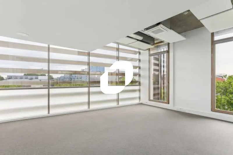 Office in Bordeaux to rent Interior Photo- Image 1 of 13