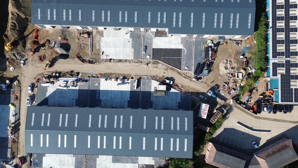 Old Ipswich Rd, Ardleigh to rent - Aerial - Image 3 of 19