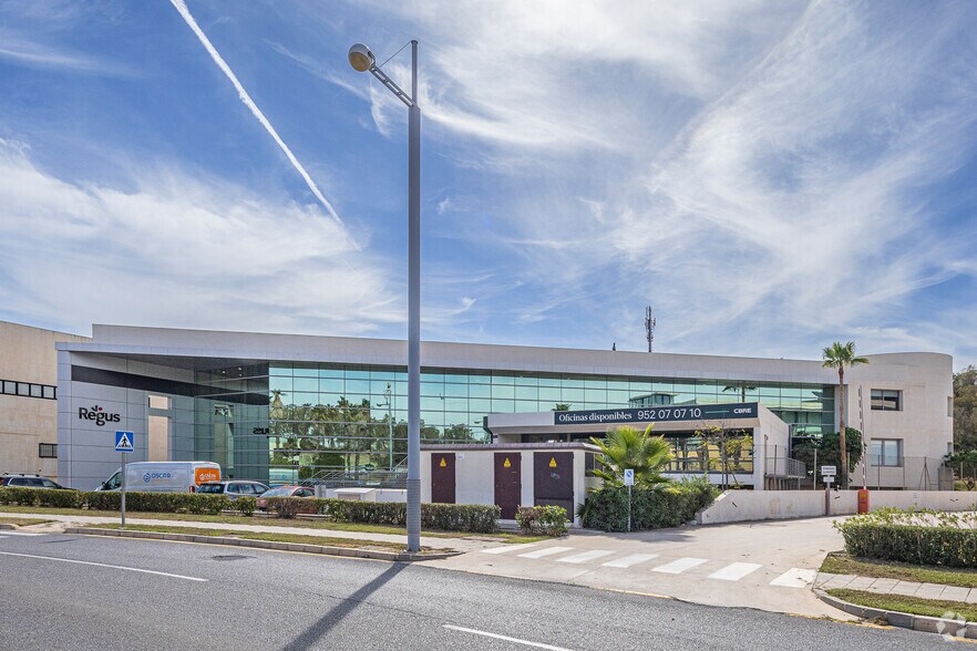 Calle Severo Ochoa, 41, Málaga, Málaga to rent - Building Photo - Image 2 of 4