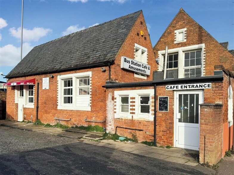 25 Albion Street, Kings Lynn for sale - Primary Photo - Image 1 of 1