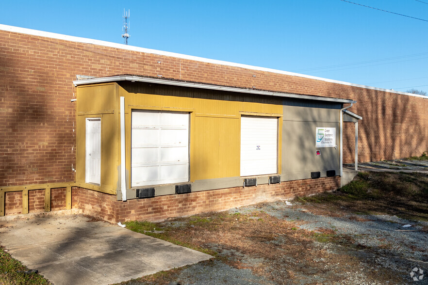 915 Curtis St, Monroe, NC for rent - Building Photo - Image 3 of 18