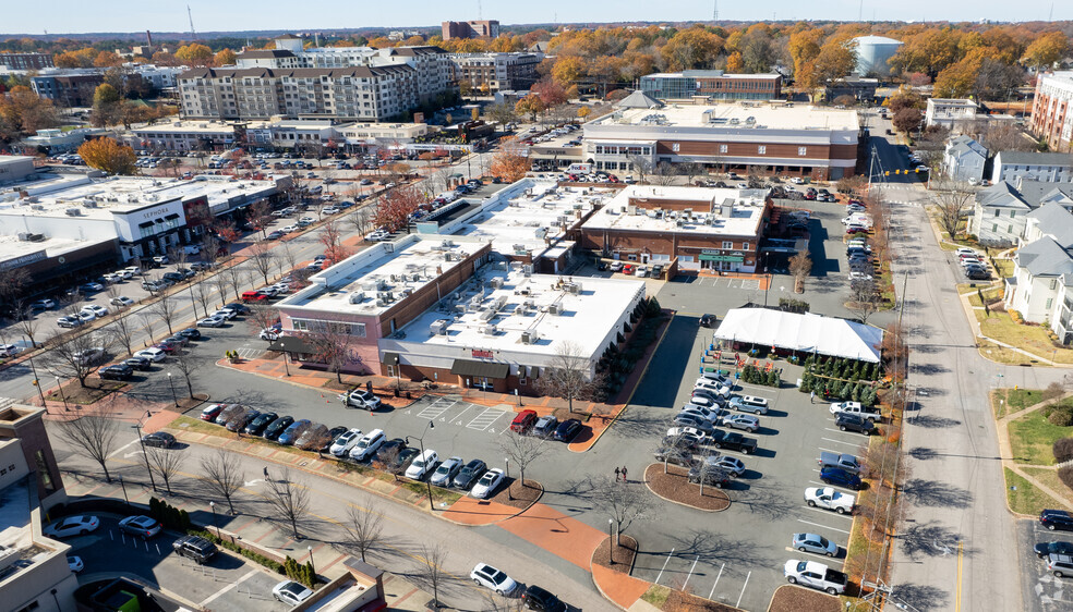 Smallwood and Woodburn in Village District Shoppin, Raleigh, NC for rent - Building Photo - Image 2 of 7