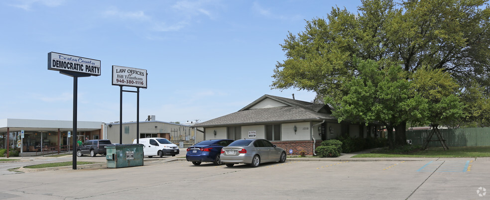 1710 W University Dr, Denton, TX for rent - Building Photo - Image 2 of 2