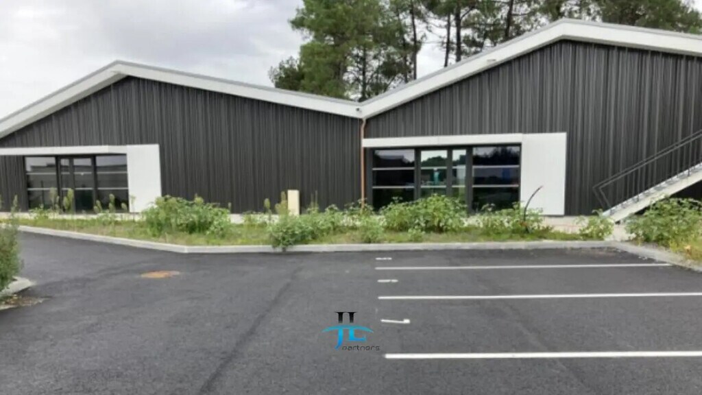 Location Bureaux 84 m² - Photo 1