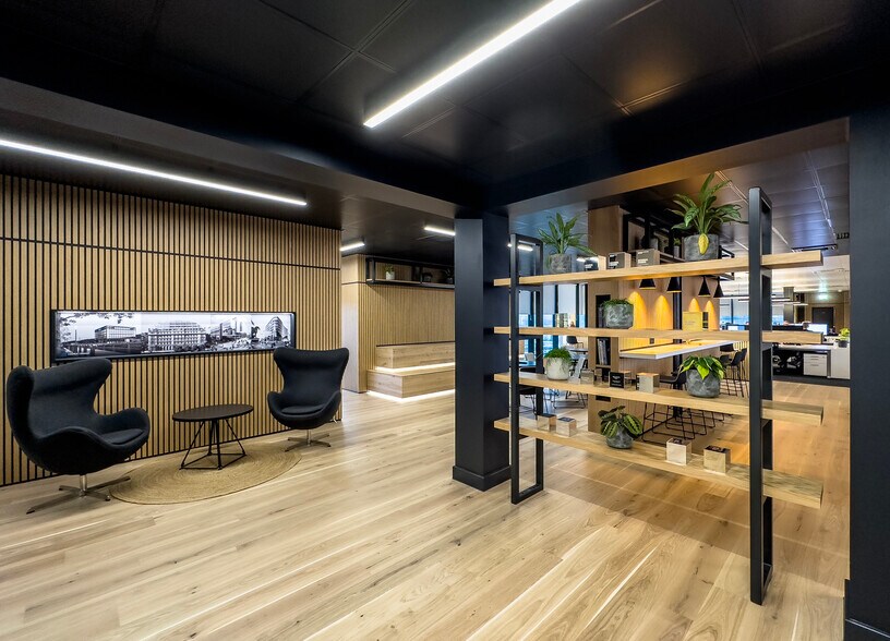 215 Bothwell St, Glasgow to rent - Building Photo - Image 2 of 28