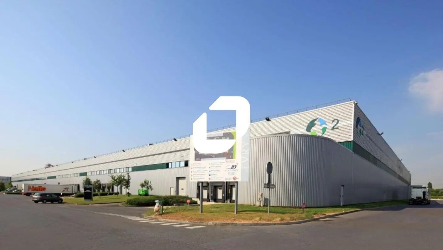 Industrial in Lisses to rent Building Photo- Image 1 of 7