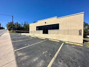 1877 Houston Ave, Macon-Bibb, GA for rent Building Photo- Image 1 of 27