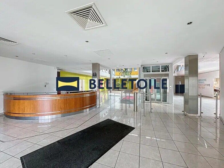 Office in Arcueil to rent - Building Photo - Image 1 of 25