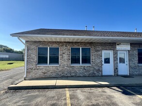 978 Crosby Ave, Sycamore, IL for rent Building Photo- Image 1 of 7