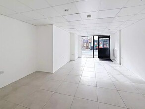 59 Liverpool Rd, Stoke On Trent to rent Interior Photo- Image 2 of 4