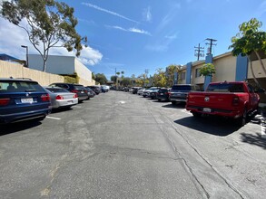 2100 N Sepulveda Blvd, Manhattan Beach, CA for rent Building Photo- Image 2 of 7