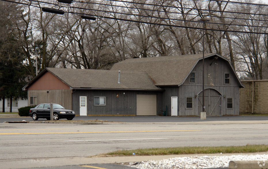 5401 Monroe St, Toledo, OH for rent - Primary Photo - Image 2 of 23