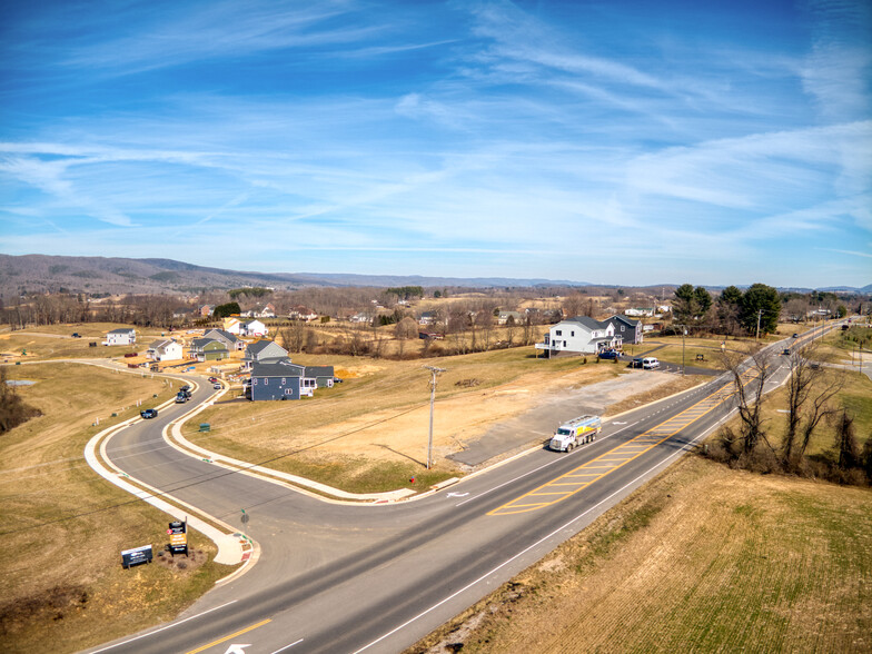 3966 Prices Fork Rd, Blacksburg, VA for sale - Primary Photo - Image 2 of 22