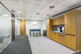 35 New Broad St, London to rent Interior Photo- Image 2 of 2