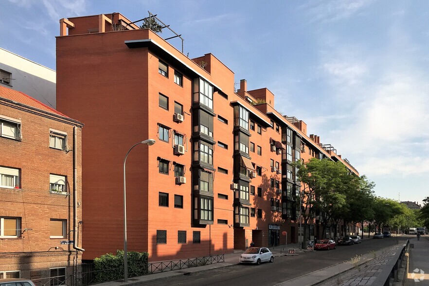 Residential in Madrid, MAD for sale - Building Photo - Image 1 of 2