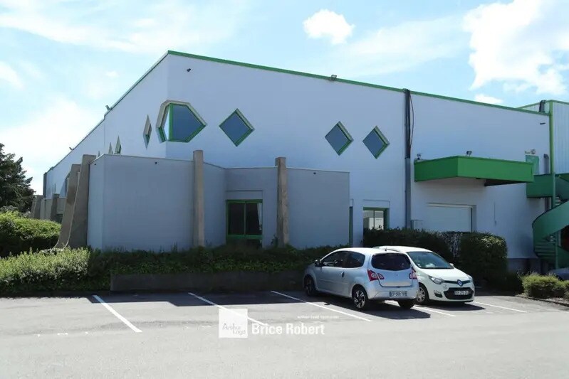 66 Avenue Des Freres Montgolfier, Genas to rent - Building Photo - Image 3 of 6