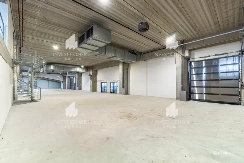32 Rue De Seine, Colombes to rent - Building Photo - Image 2 of 9